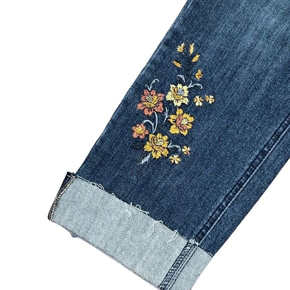 NWT Plus Size Democracy Flex-ellant Girlfriend Embroidered Cuffed Jeans 14W #127 - Picture 14 of 14